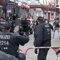 La Policía de Hamburgo neutraliza a un individuo que amenazaba con una picota a aficiones de la Eurocopa