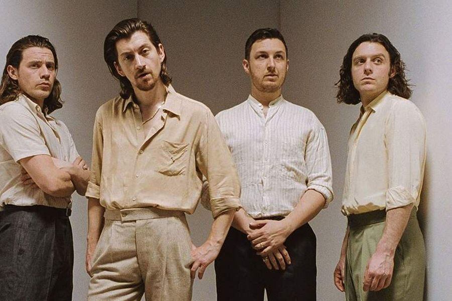 Arctic Monkeys AM su