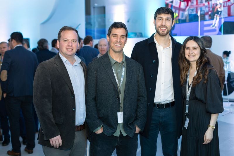 Francisco Ruiz, gerente de local BYD Padre Hurtado; Benjamín Hermosilla, jefe de Ventas Flotas BYD Auto; Cristóbal Fontecilla, Product Manager Astara Retail, y Paula Frías, asistente de Marketing BYD Auto.