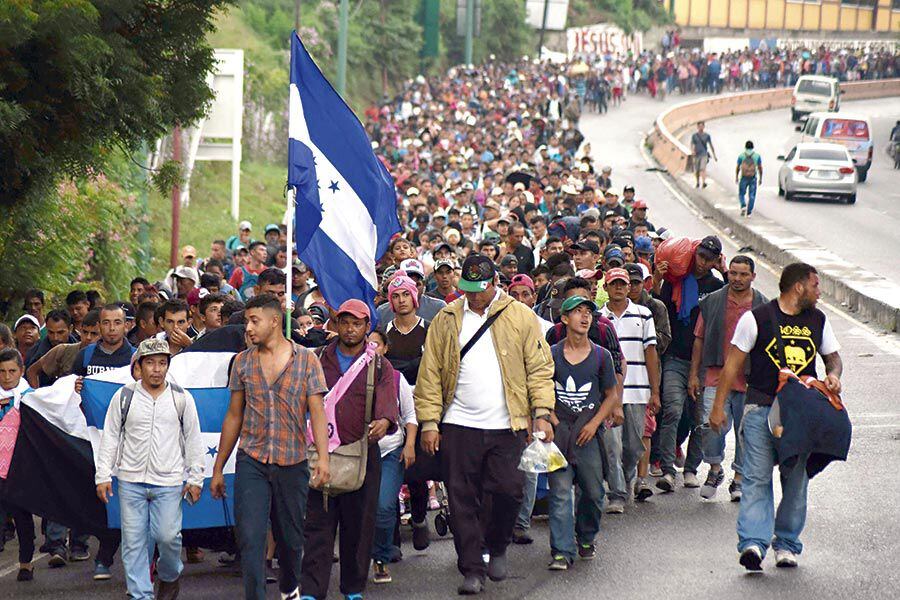 Estados Unidos vigil a periodistas que cubr an caravana de