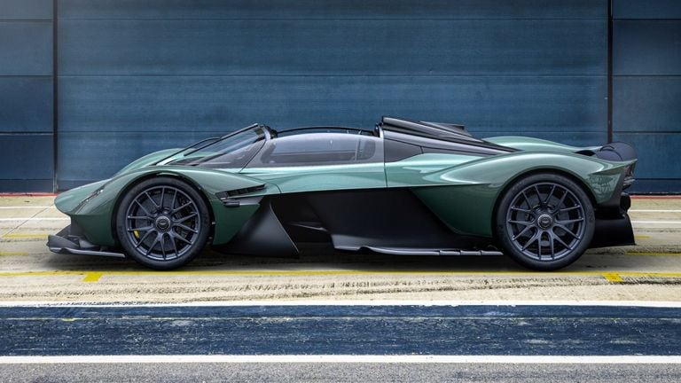 aston martin valkyrie spider