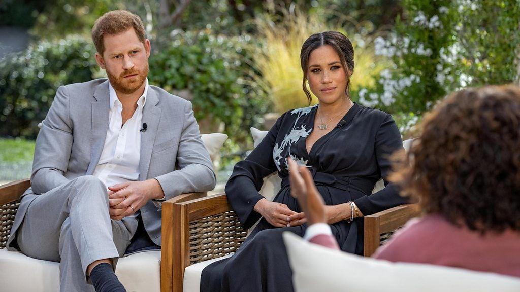 El príncipe Harry y Meghan Markle en entrevista con Oprah