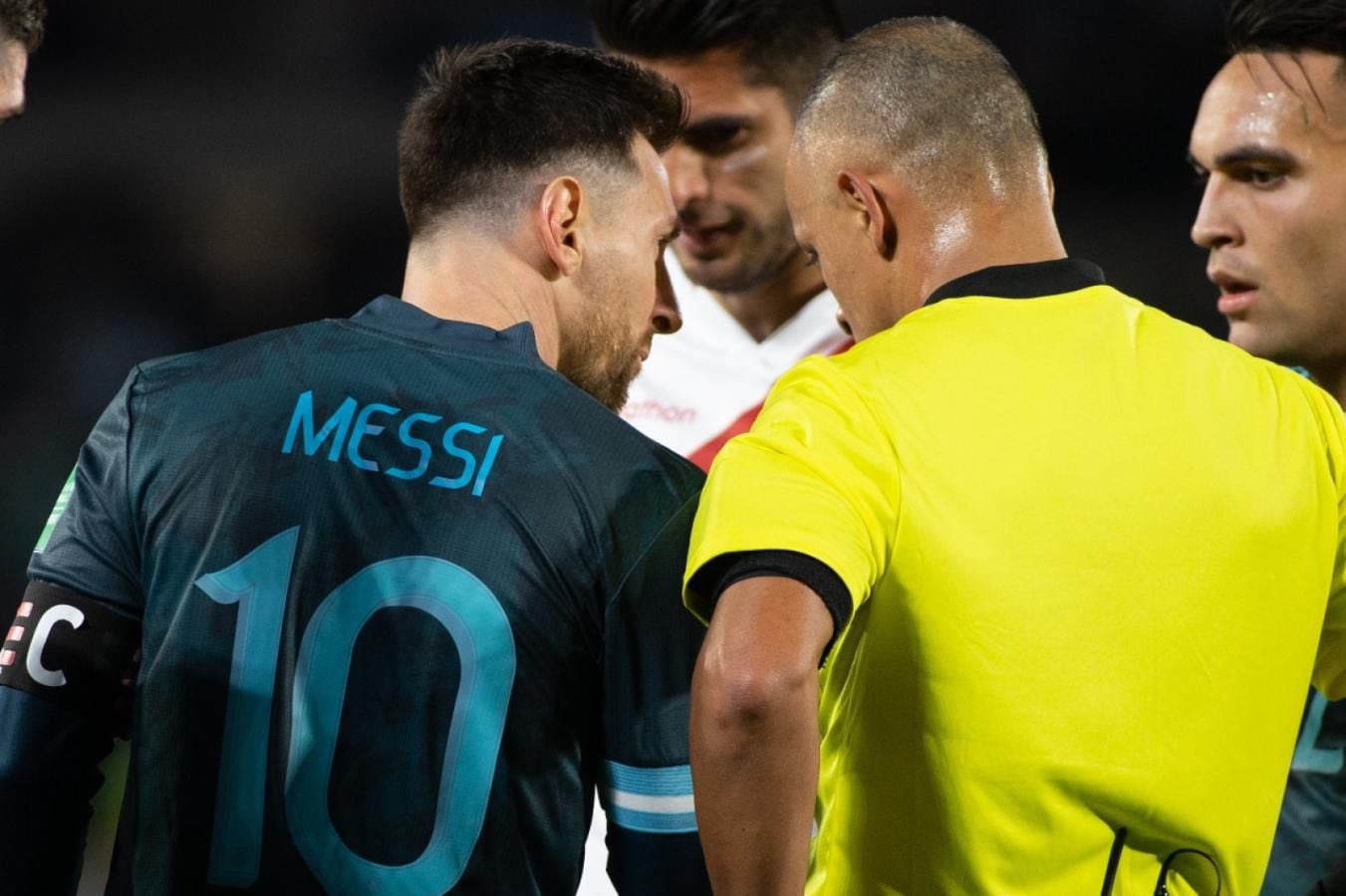 Messi y Sampaio