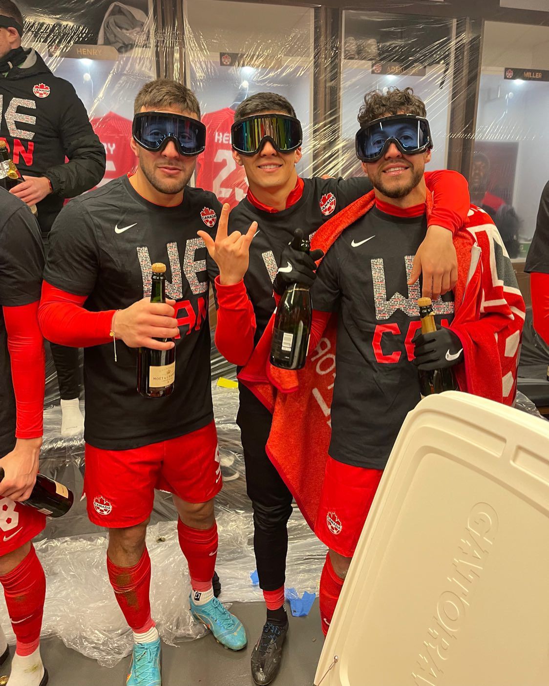 Cristián Gutiérrez, festejando la clasificación a la Copa del Mundo.