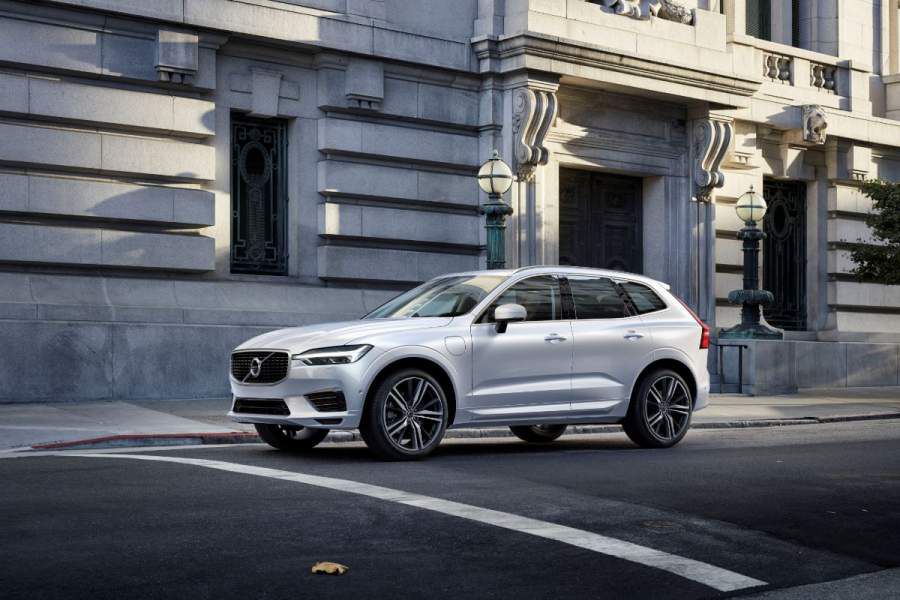 Volvo-S90-y-XC90-1-900x600.jpg