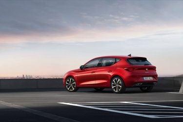 SEAT-launches-the-all-new-SEAT-Leon_03_HQ