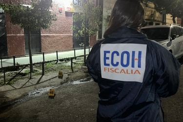 Investigan doble homicidio frustrado en la comuna de Independencia.  Foto: @ECOH_FiscaliaRM