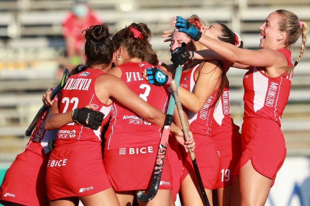 Las Diablas hockey pasto