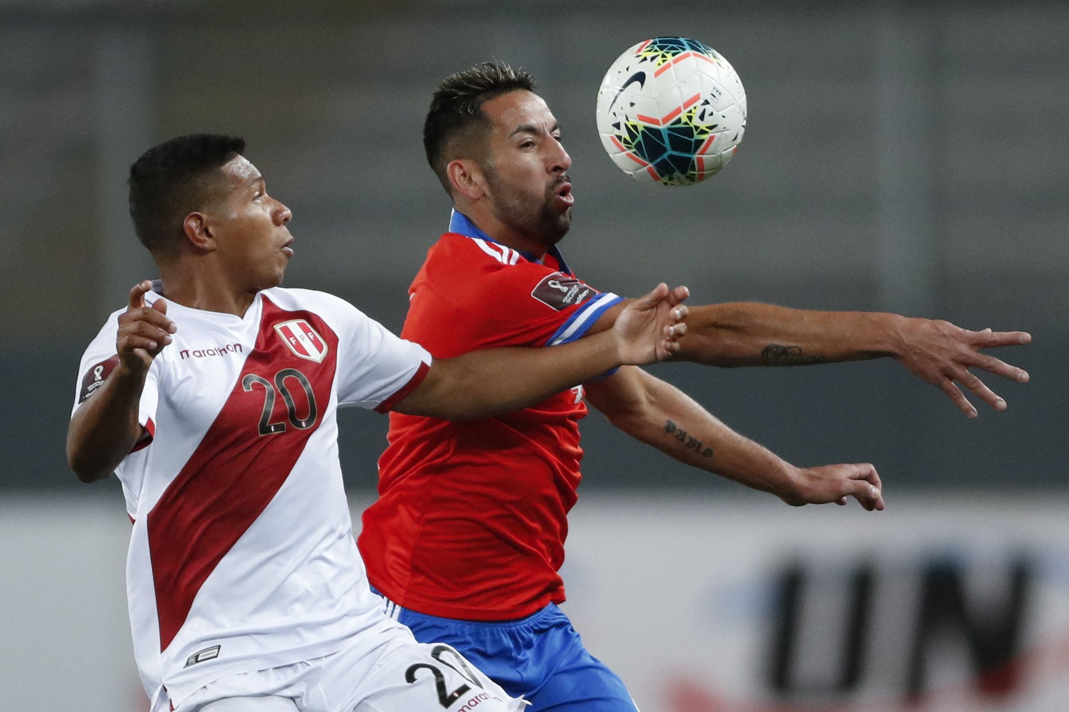 Mauricio Isla falló en una jugada clave: el gol peruano