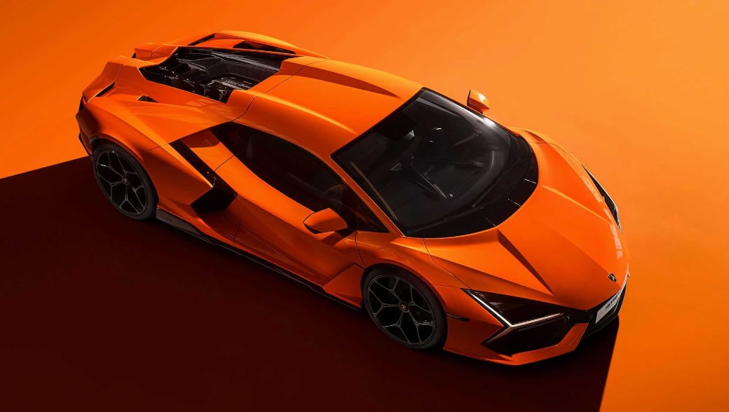 Lamborghini Revuelto: así es el primer híbrido enchufable de la marca