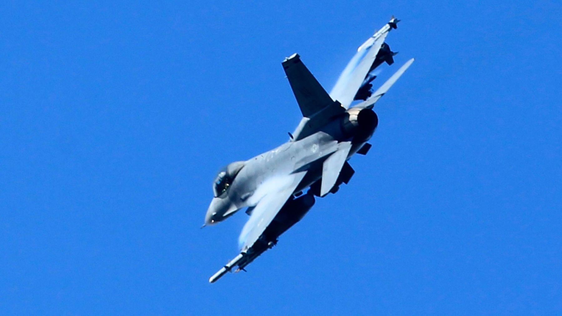 F-16