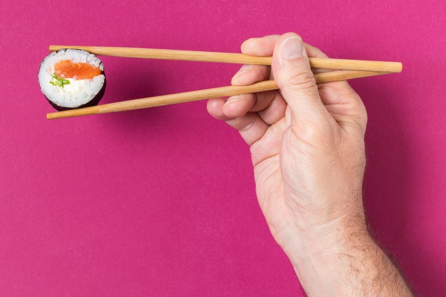 Los palillos japoneses: todo lo que necesitas saber sobre este utensilio  esencial de la cocina nipona 