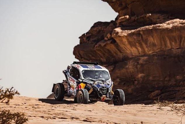 Francisco López celebró su tercer título del Dakar.