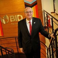 El Presidente del Banco Interamericano de Desarrollo en Chile se reunió con Boric, Marcel y Costa