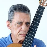 80 años de Chico Buarque: cuatro canciones para festejar (y entender) su legado