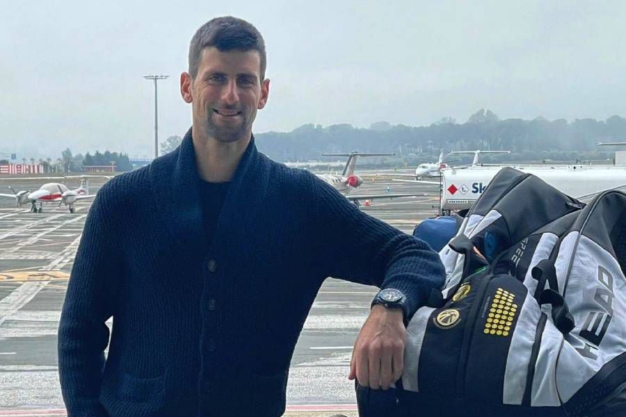 Novak Djokovic anunció que recibió un permiso de exención para estar en el Abierto de Australia.