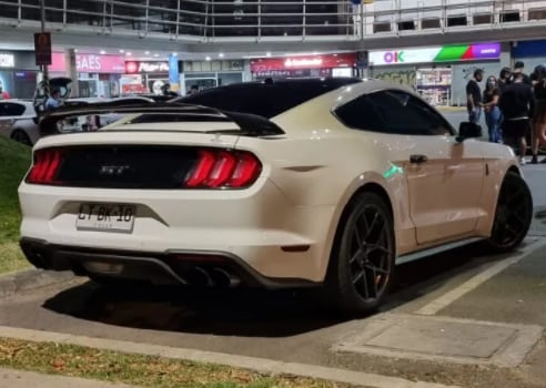 Ford Mustang by Tito