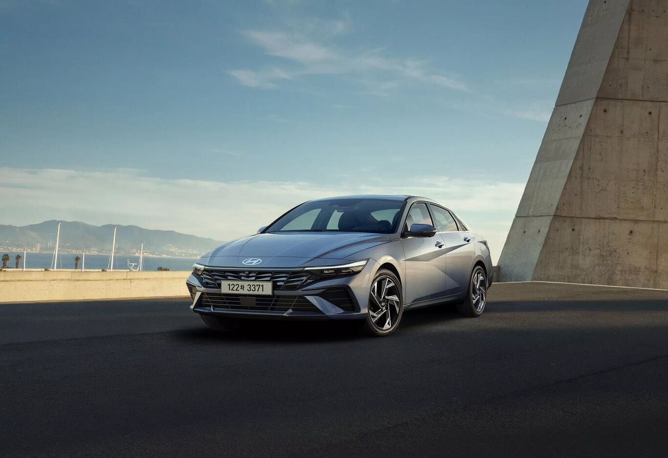 Hyundai publica las primeras imágenes del nuevo Elantra