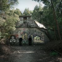 Entre cráneos y estrechos túneles: el total abandono de los antiguos fuertes de bahía de Concepción