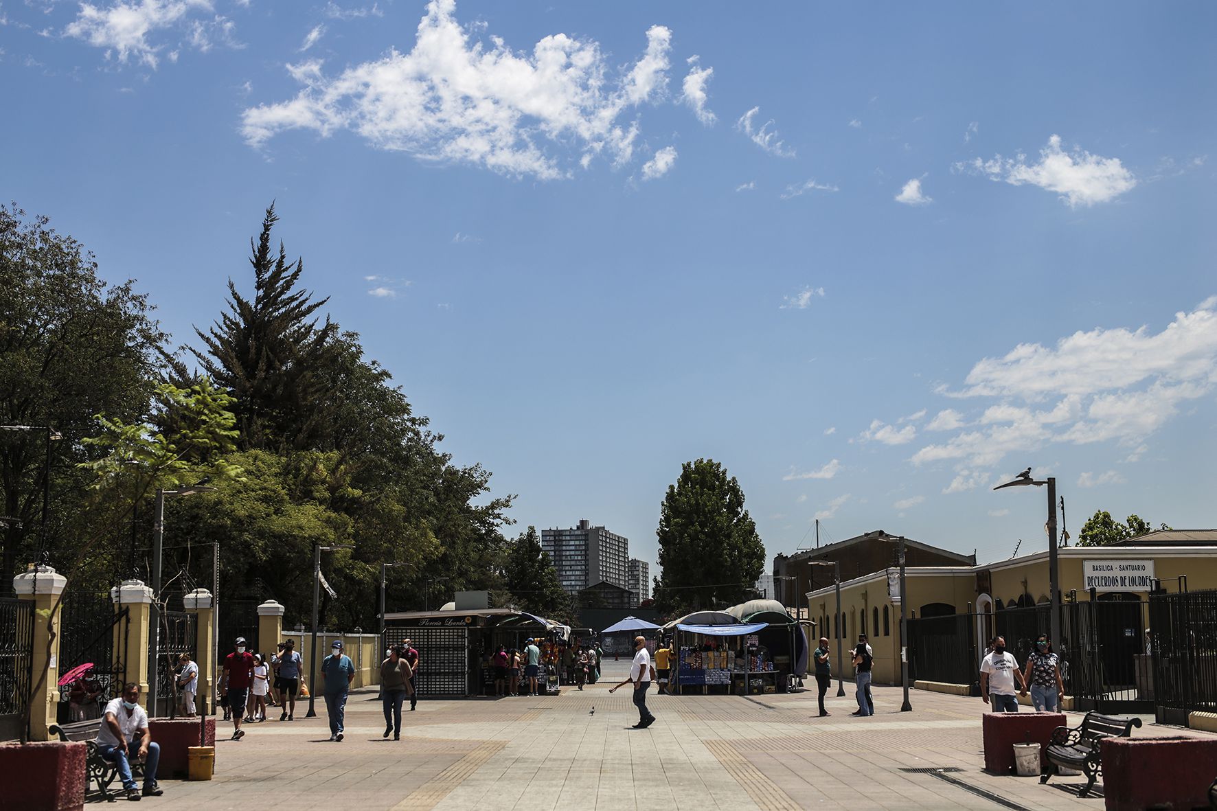 Comercio en Gruta de Lourdes