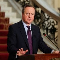 Canciller británico adelanta que Israel tiene decidido responder al ataque de Irán