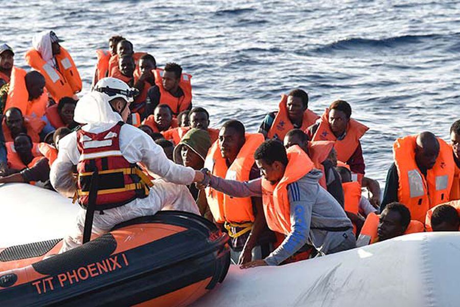 Naufragios En El Mediterráneo Dejan Un Centenar De Muertos La Tercera