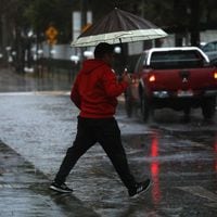 Lluvias no se detienen: la próxima semana llegaría un nuevo sistema frontal a Santiago y la zona centro sur