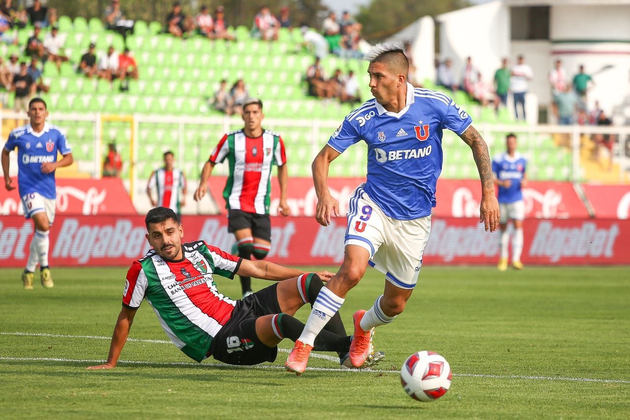 Palestino y la U se miden en La Cisterna.