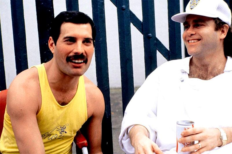 Elton John revela historias con Freddie Mercury en sus memorias - La Tercera