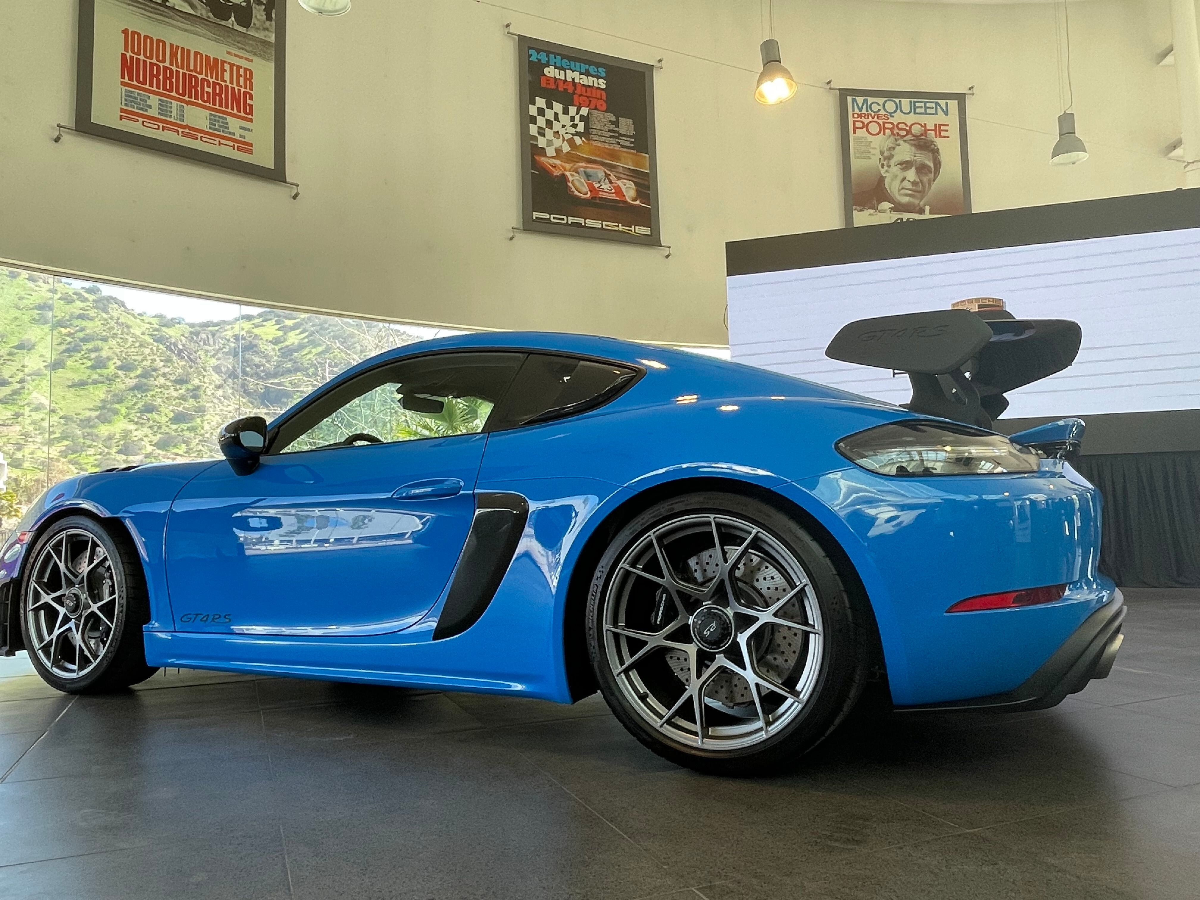 Porsche 718 Cayman GT4 RS