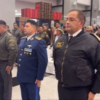 Jura un nuevo Alto Mando de las FF.AA. en Bolivia y comandante del Ejército pide a Zúñiga evitar derramamiento de sangre