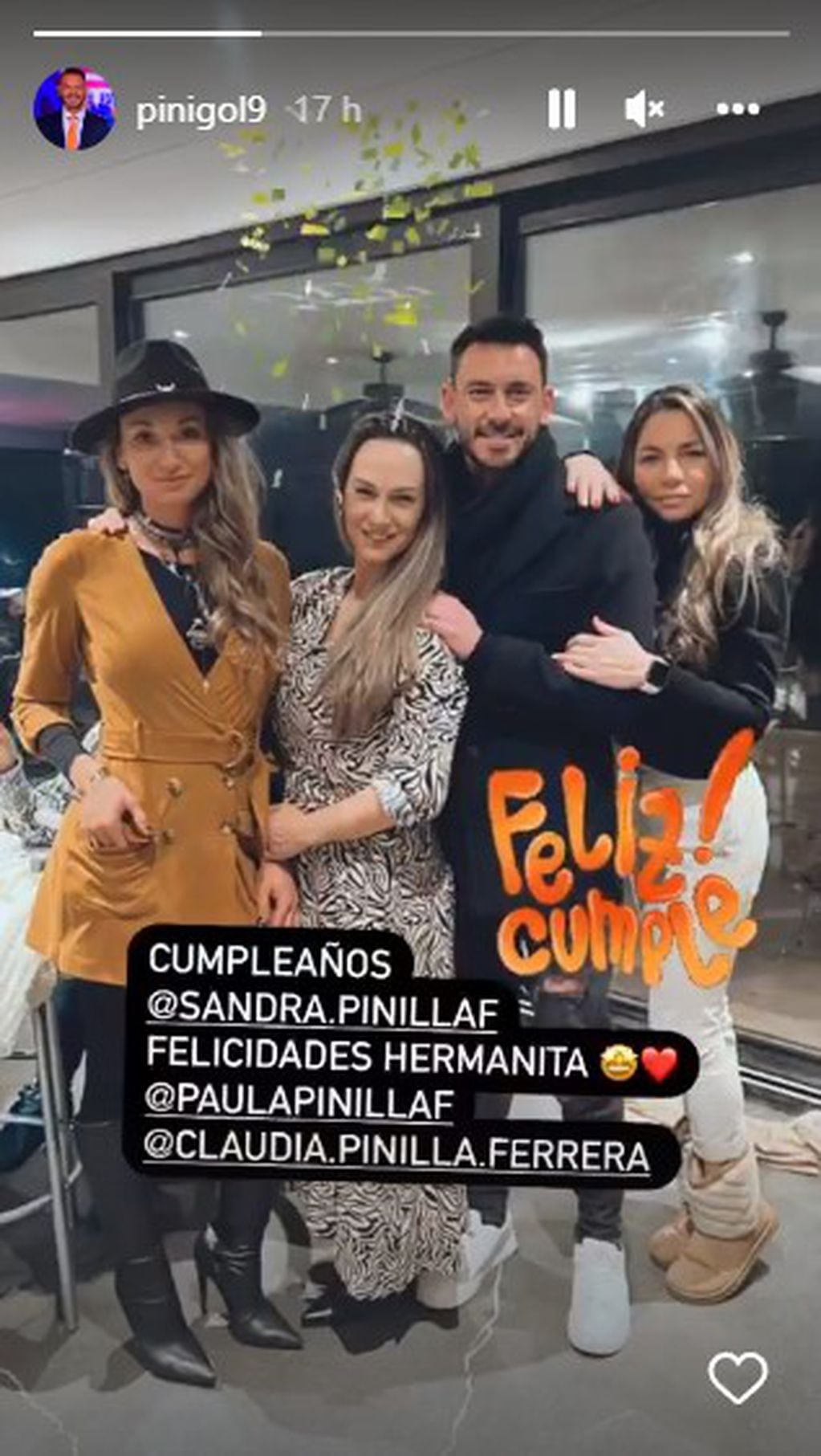 RPYHF2JG6ZCI3HWVTEZXWF57OM El animador y su ex esposa festejaron durante la noche del sábado el cumpleaños de la hermana del ex futbolista.