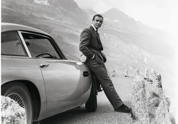 Aston-Martin-DB5-James-Bond-Goldfinger-1-600x420.jpg