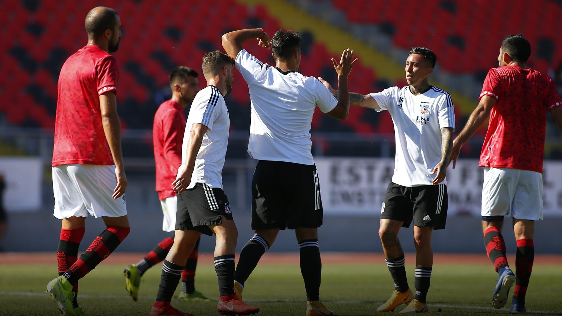 Jugadores de Colo Colo enfrentan a Rangers en un amistoso. Foto: Sebastián Órdenes, Sitio web de Colo Colo