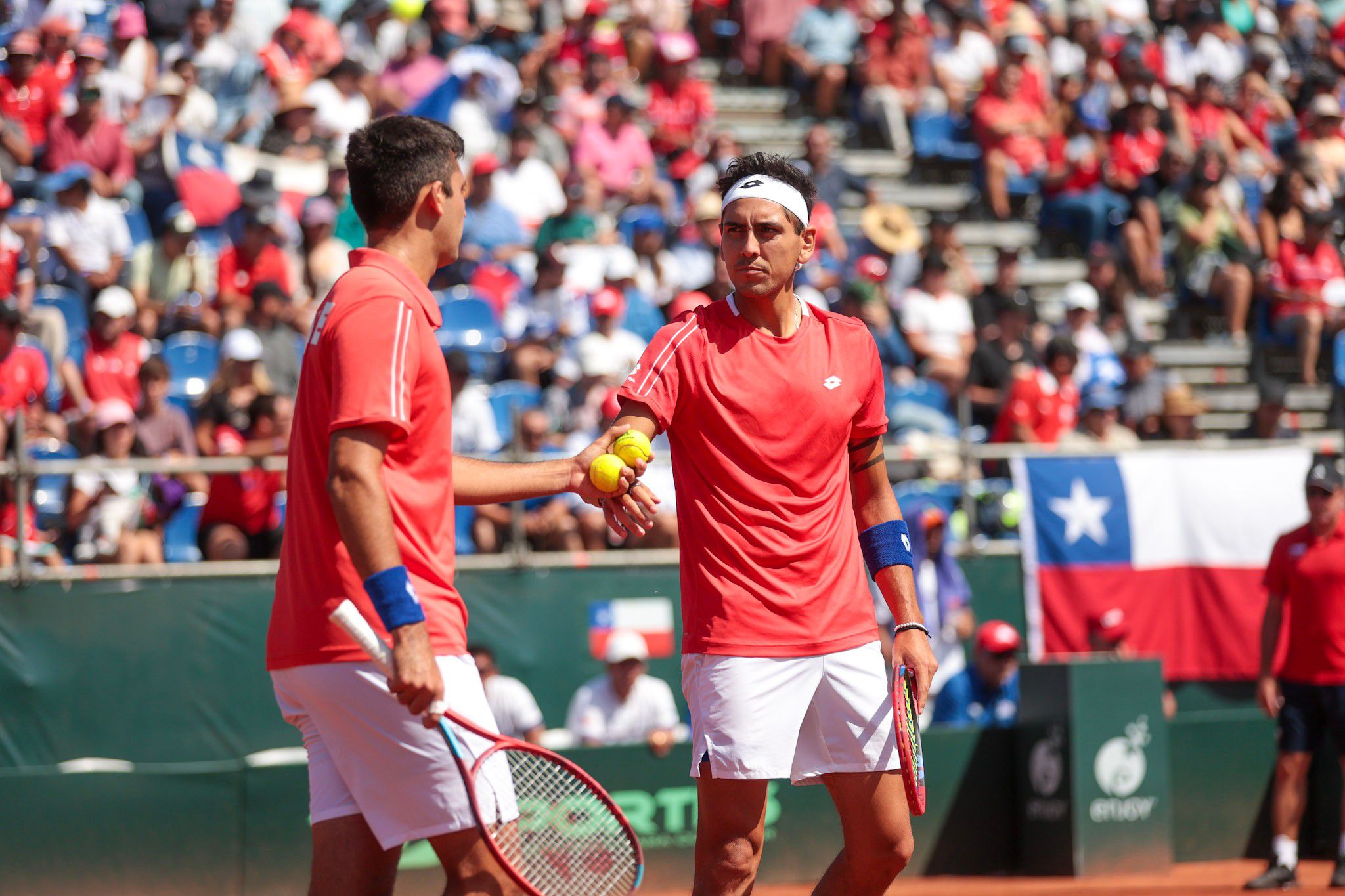 Alejandro Tabilo y Tomás Barrios