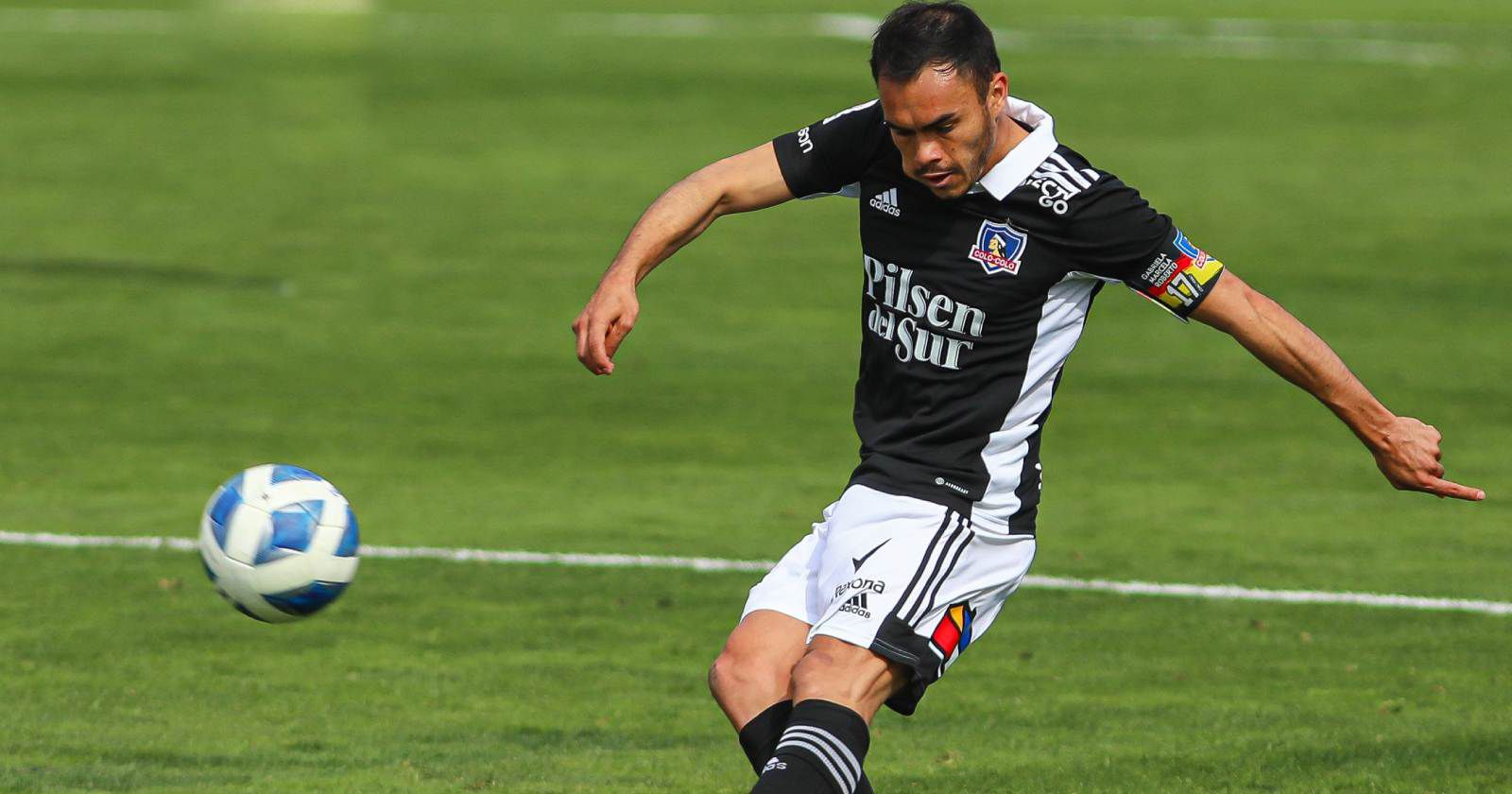 Gabriel Suazo, en uno de los partidos que ha disputado por Colo Colo.