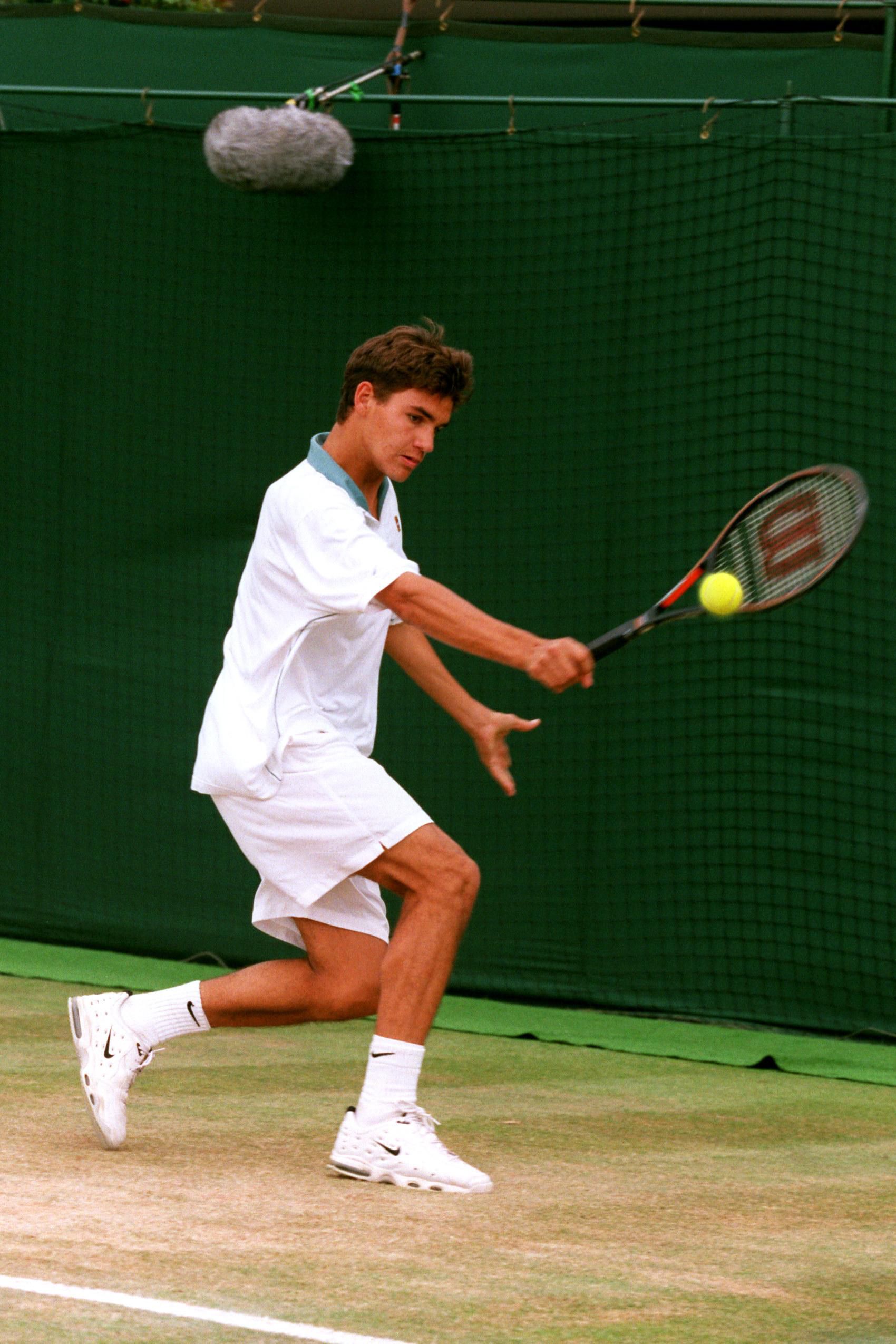 Tennis - Wimbledon Championship - Junior Boys' Singles - Lovro Zovko v Roger Federer