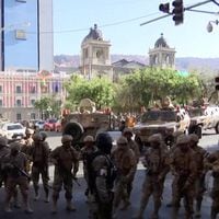 Presidente de Bolivia cambia a Alto Mando militar tras denunciar “intento de golpe de Estado”