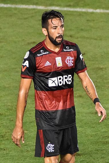 Ex-Flamengo, lateral direito Mauricio Isla deixa a Universidad Católica
