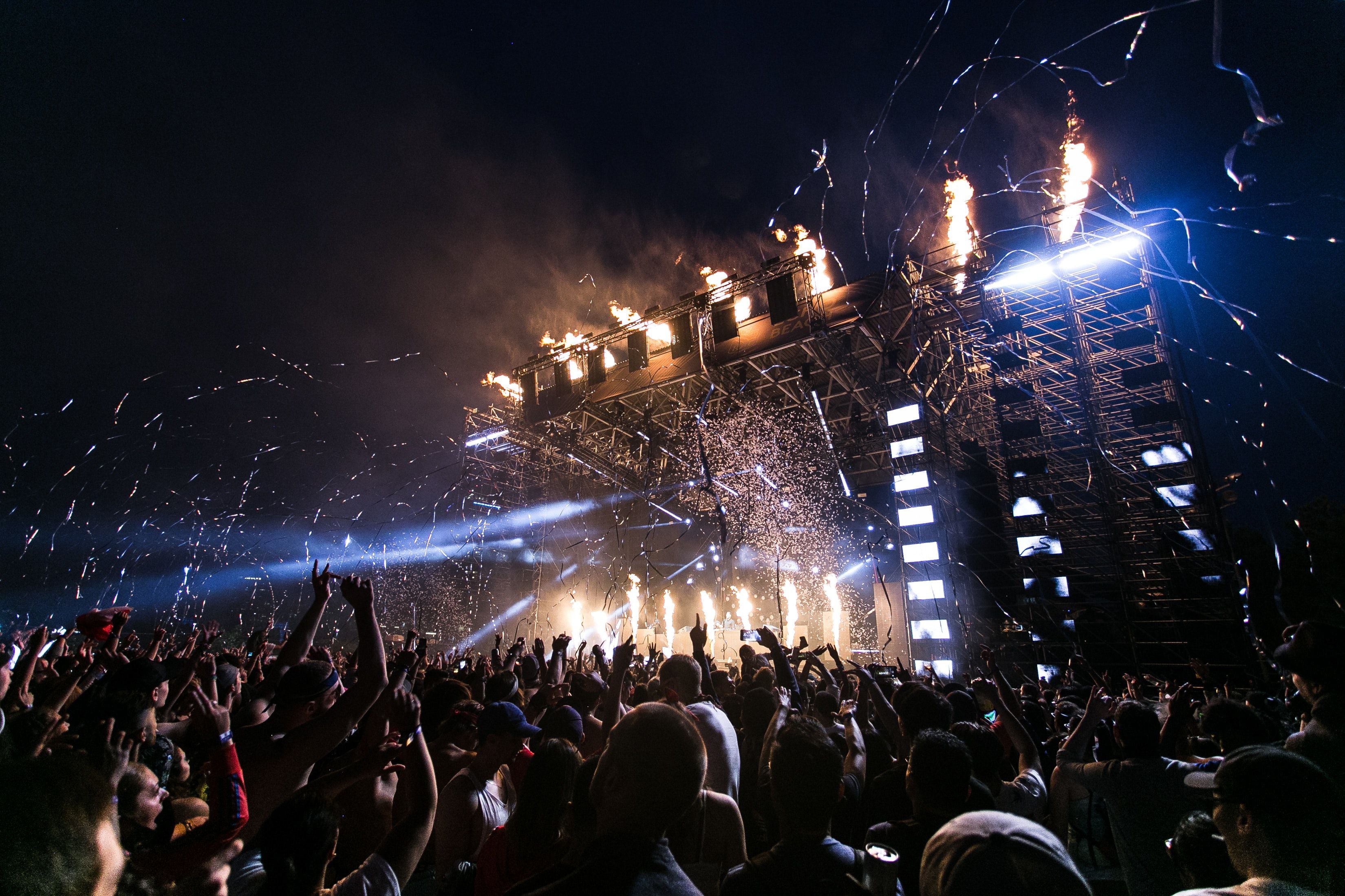 ¿Te gusta ir a conciertos y fiestas? A la larga, podrías perder la audición