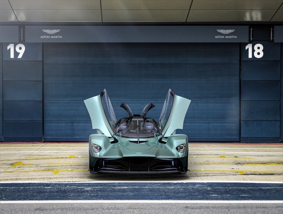 aston martin valkyrie spider