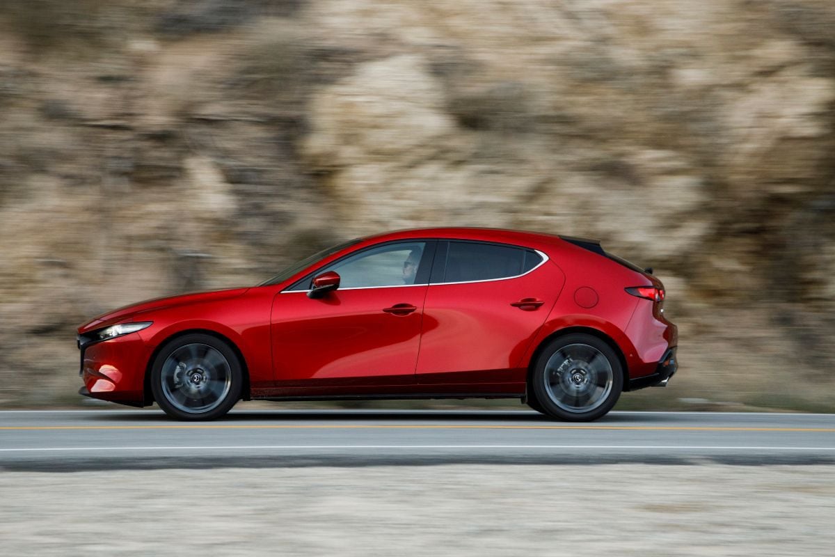 2019-Mazda3-Hatchback_30.jpg