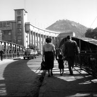 De Balmaceda al Teatro del Puente y el estallido social: las desconocidas fotos del Puente Pío Nono