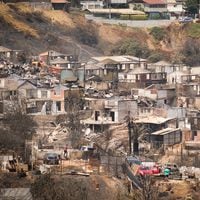 A cinco meses de incendios en Valparaíso: familiares de fallecidos aún no pueden retirar los cuerpos y casos llegarían a la justicia