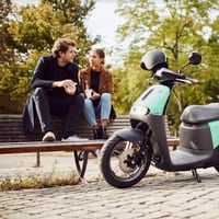 Grupo Kaufmann traerá la marca de motos eléctricas Gogoro a Chile