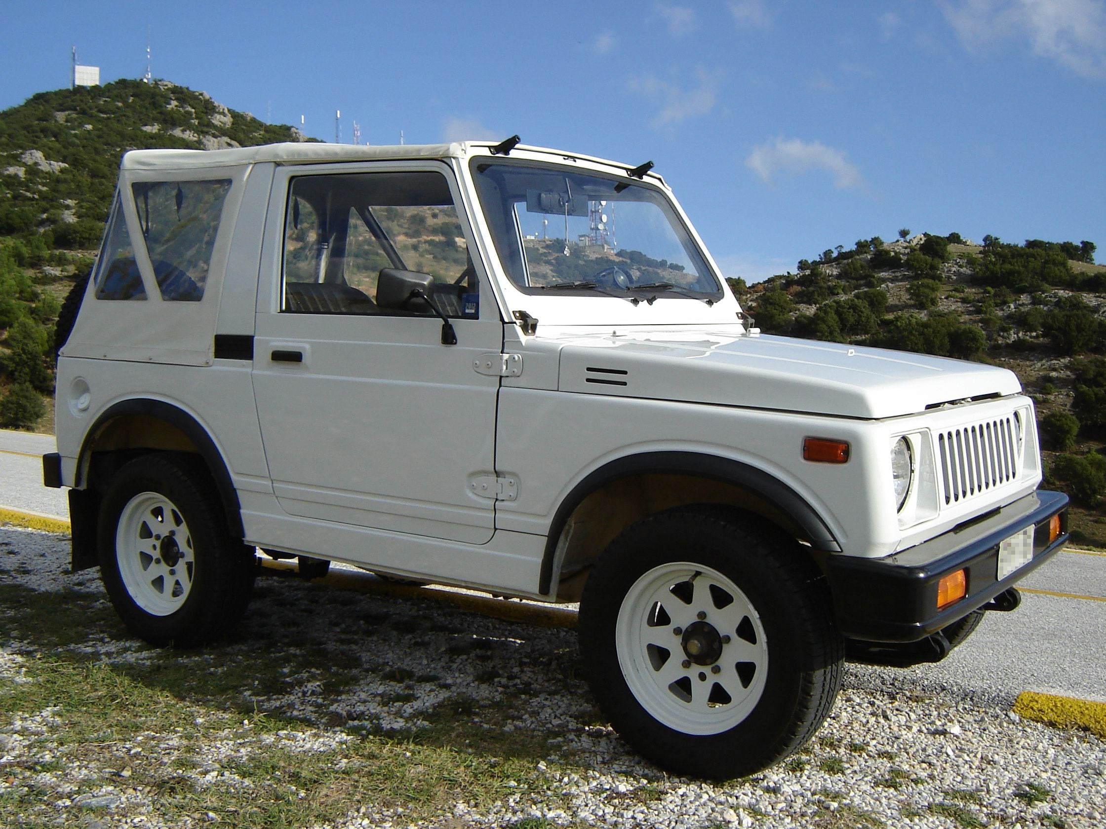 Suzuki_Samurai_SJ410_photographed_in_Sérres_Greece.jpg