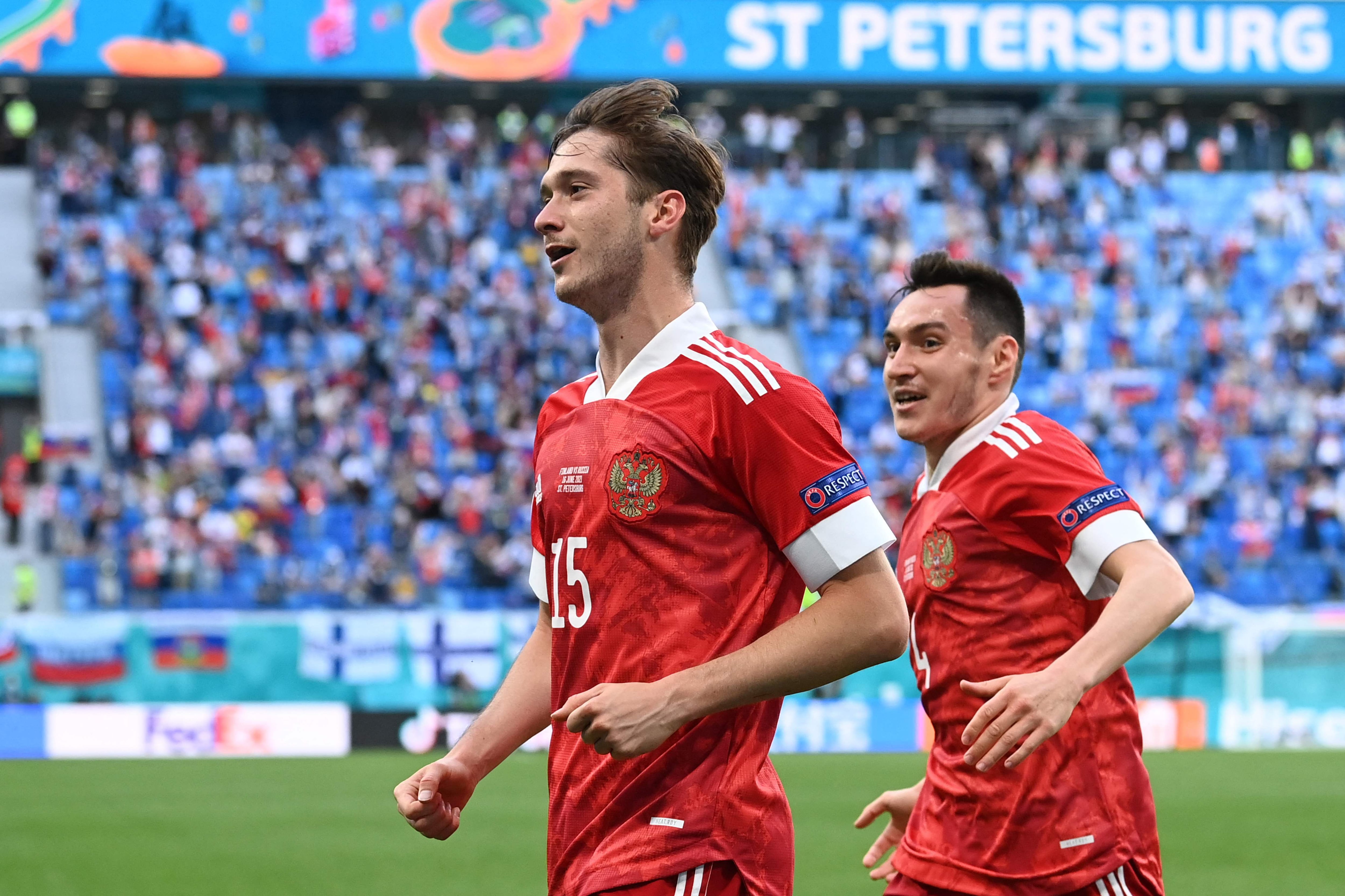 Aleksey Miranchuk celebra un gol en la Euro 2020