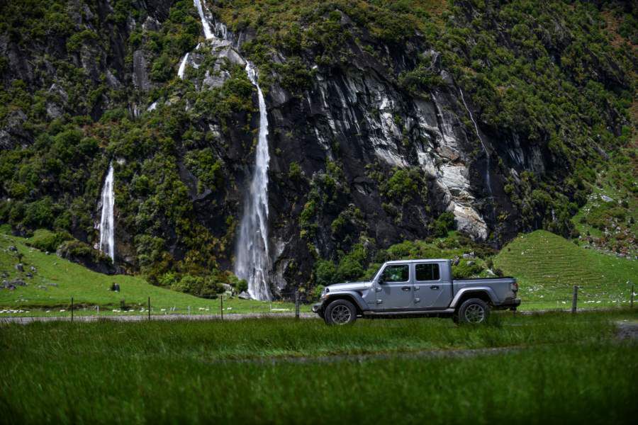 Jeep-Gladiator-12-900x600.jpg