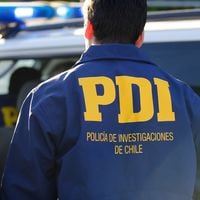 Detectives de la PDI frustran a tiros robo a gasolinera en Huechuraba: tres delincuentes resultaron heridos