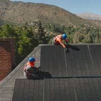 Filial de Copec y Galgo firman alianza para ampliar acceso a energía solar en los hogares